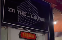 Cơ sở In The Lounge (180 Hồng Tiến, phường Bồ Đề, quận Long Biên, Hà Nội) trên thực tế là một quán bar núp bóng quán cà phê hoạt động thâu đêm với rượu mạnh và bóng cười bán tràn lan.