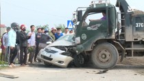 Hi hữu: Đang phỏng vấn tình hình giao thông nguy hiểm, bắt gặp ngay tình huống tai nạn