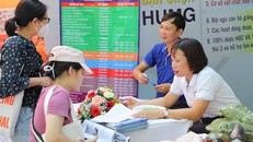 Thí sinh đăng ký nguyện vọng xét tuyển đại học. (Ảnh: Thanh Tùng/TTXVN)