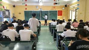 Một tiết học toán tại Trường THPT xã Mai Sơn, huyện Lục Yên, tỉnh Yên Bái. Ảnh: Đức Tưởng/TTXVN.