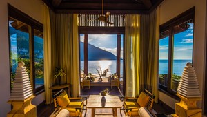 InterContinental Danang Sun Peninsula Resort hài hòa kiến trúc châu u cùng những nét đẹp bản địa Việt.