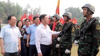Trưởng Ban Tuyên giáo TƯ kiểm tra công tác chuẩn bị lễ kỷ niệm tại Điện Biên Phủ