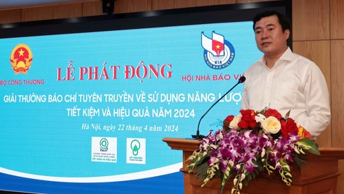 Thứ trưởng Nguyễn Sinh Nhật Tân phát biểu tại Lễ phát động.