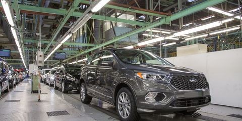 Ford phải đóng cửa nhà máy vì công nhân nhiễm Virus Corona