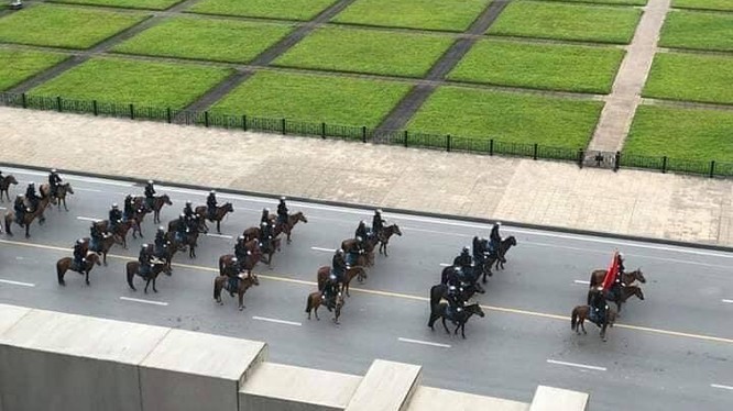 Lực lượng Kỵ binh Bộ Công an xuất hiện tại Hà Nội