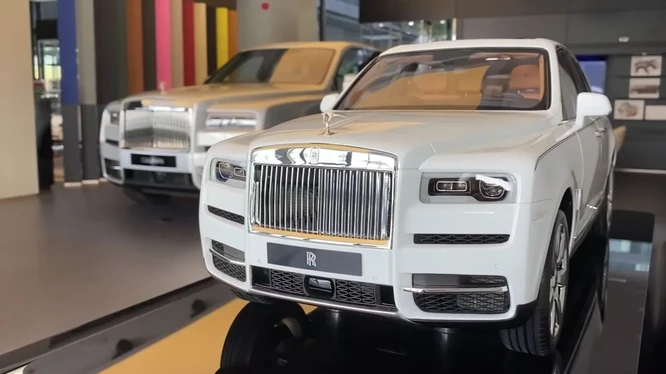 Mô hình Rolls-Royce Cullinan giá khủng 40.000 USD