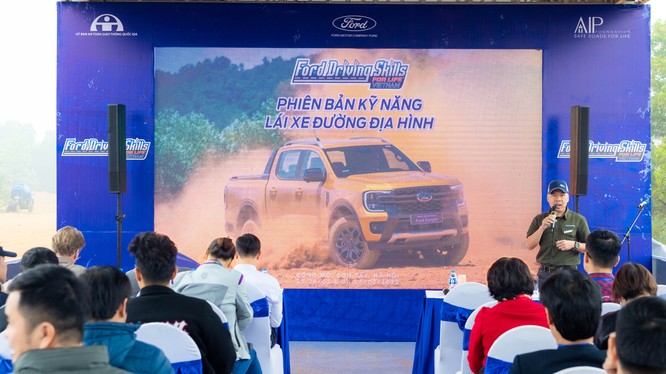Ford Việt Nam khởi động chương trình hướng dẫn lái xe đường địa hình an toàn
