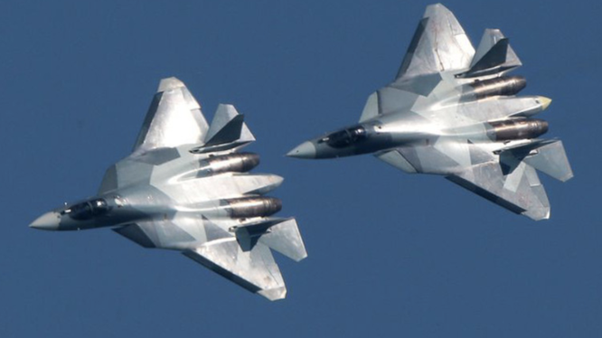 Máy bay chiến đấu Su-57 bị rơi khi bay thử nghiệm 