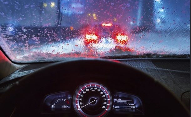 Lái xe an toàn mùa mưa bão