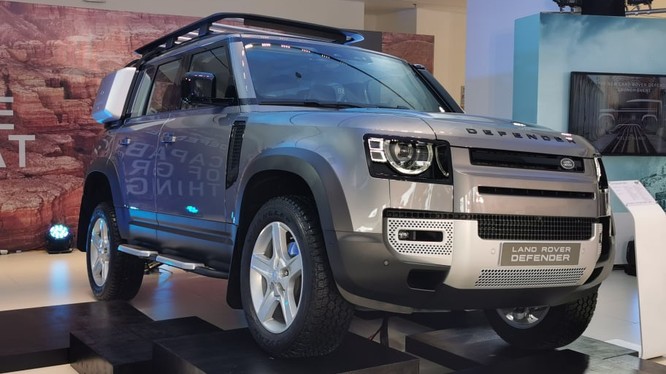 Land Rover Defender mới chính thức ra mắt khách hàng Hà Nội