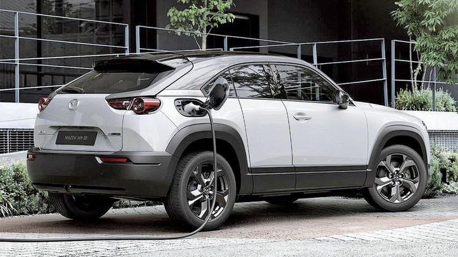 Mazda đặt mục tiêu ra mắt 13 mẫu xe điện vào năm 2025