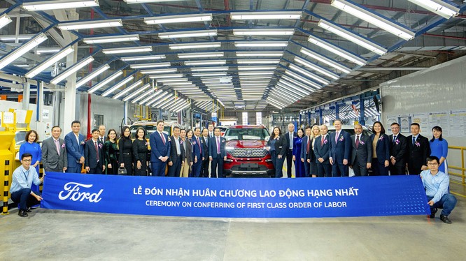 Ford Việt Nam đón nhận Huân chương Lao động hạng Nhất, ghi Kỷ lục bán hàng năm 2023 