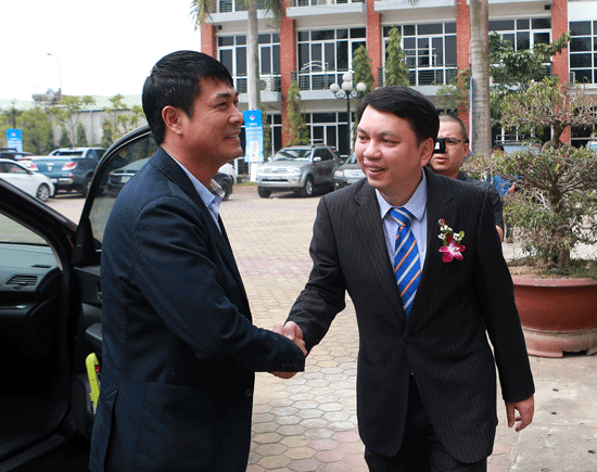 Tổng thư ký VFF giữ im lặng về việc HLV Hữu Thắng không được dự họp báo