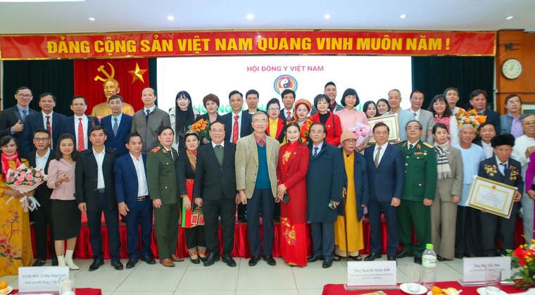 Đẩy mạnh kết hợp Đông y và Tây y để "giải mã" căn bệnh Ung thư ảnh 12