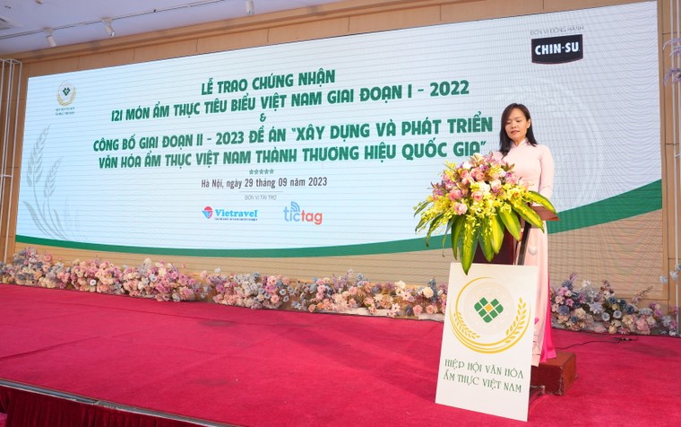CHIN-SU cùng Hiệp hội Văn hóa Ẩm thực Việt Nam vinh danh 121 món ăn tiêu biểu năm 2022 ảnh 1