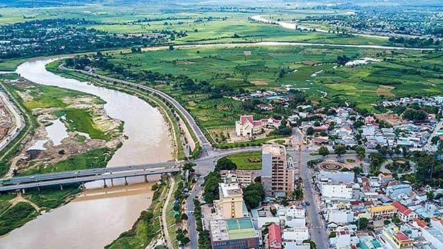 Tỉnh duy nhất nào của Việt Nam có đường biên giới với đồng thời hai nước Lào và Campuchia?