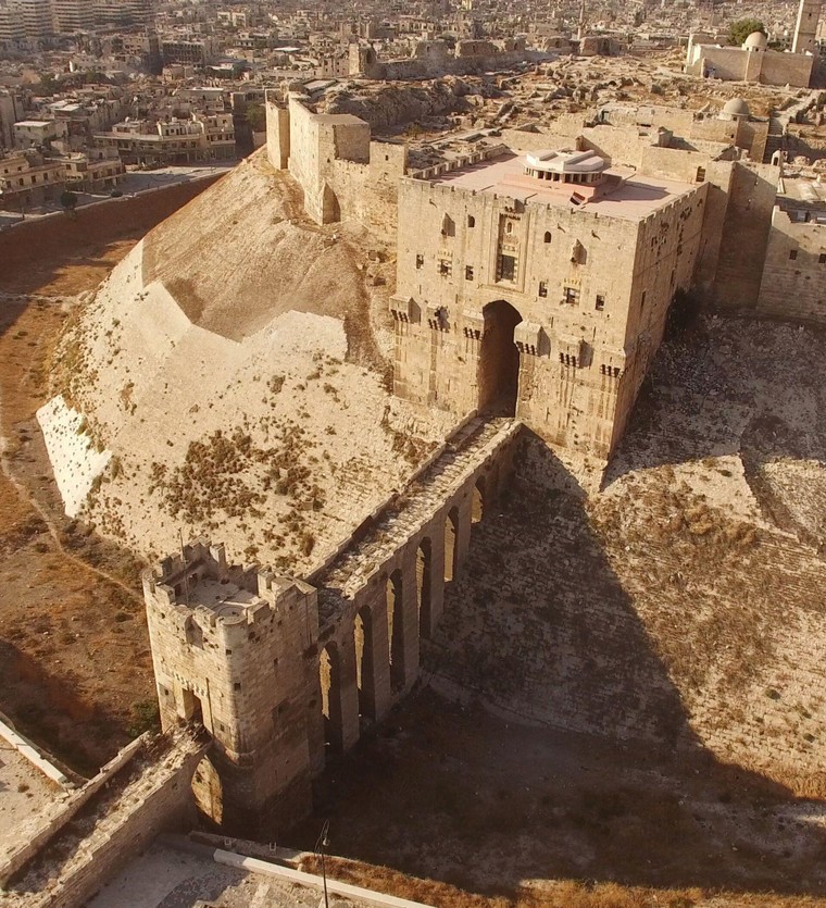 Lâu đài được UNESCO công nhận là Di sản Thế giới vào năm nào?