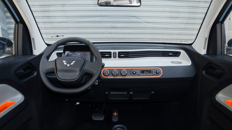Wuling Hongguang Mini EV, chiếc xe điện bán chạy nhất trên thế giới, ra mắt bản mui trần ảnh 6