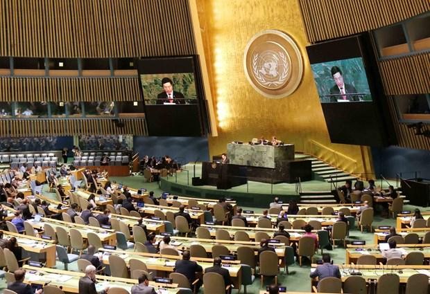 Phó Thủ tướng Phạm Bình Minh phát biểu tại Phiên thảo luận cấp cao Khóa họp 72 Đại hội đồng Liên hợp quốc ở New York, Mỹ. (Ảnh: Hữu Hoàng/TTXVN) 