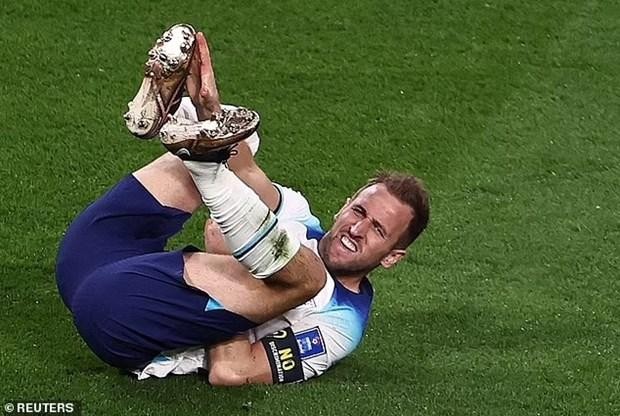 Kane chấn thương ở trận ra quân của tuyển Anh. (Nguồn: Reuters)