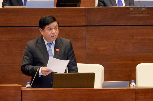 Bộ trưởng Kế hoạch và Đầu tư Nguyễn Chí Dũng trả lời chất vấn