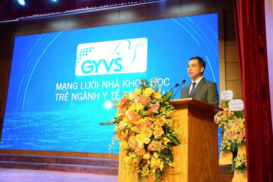 Tiến sỹ Hà Anh Đức - Chủ tịch Hội Thầy thuốc trẻ Việt Nam phát biểu tại buổi lễ ra mắt mạng lưới. 