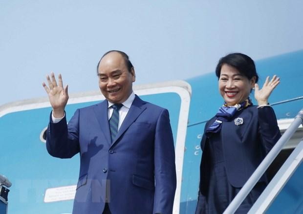 Chủ tịch nước Nguyễn Xuân Phúc lên đường thăm chính thức Thái Lan và dự Hội nghị APEC lần thứ 29