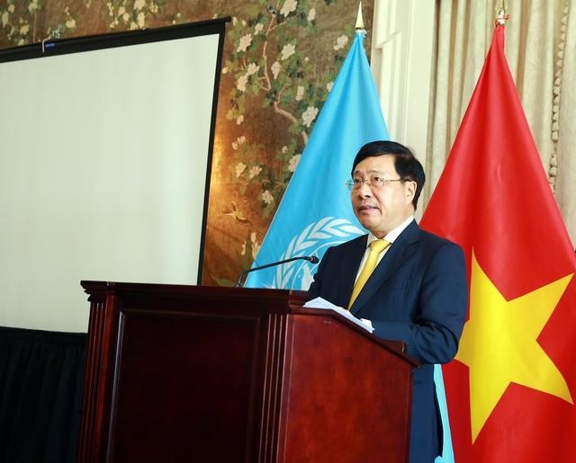 Phó Thủ tướng Phạm Bình Minh chủ trì Lễ kỷ niệm 77 năm Quốc khánh Việt Nam và 45 năm Việt Nam gia nhập Liên hợp quốc. Ảnh: VGP