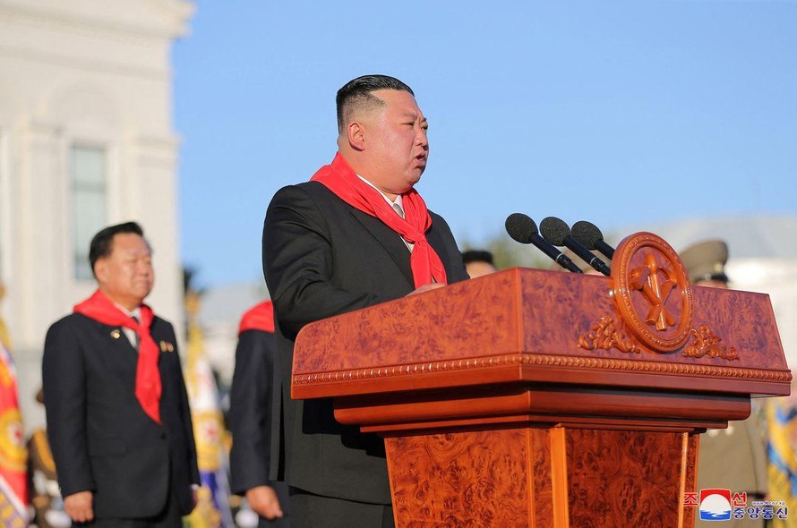 Chủ tịch Triều Tiên Kim Jong-un tham dự một sự kiện ngoài trời tại Bình Nhưỡng hôm 12/10. Ảnh: KCNA