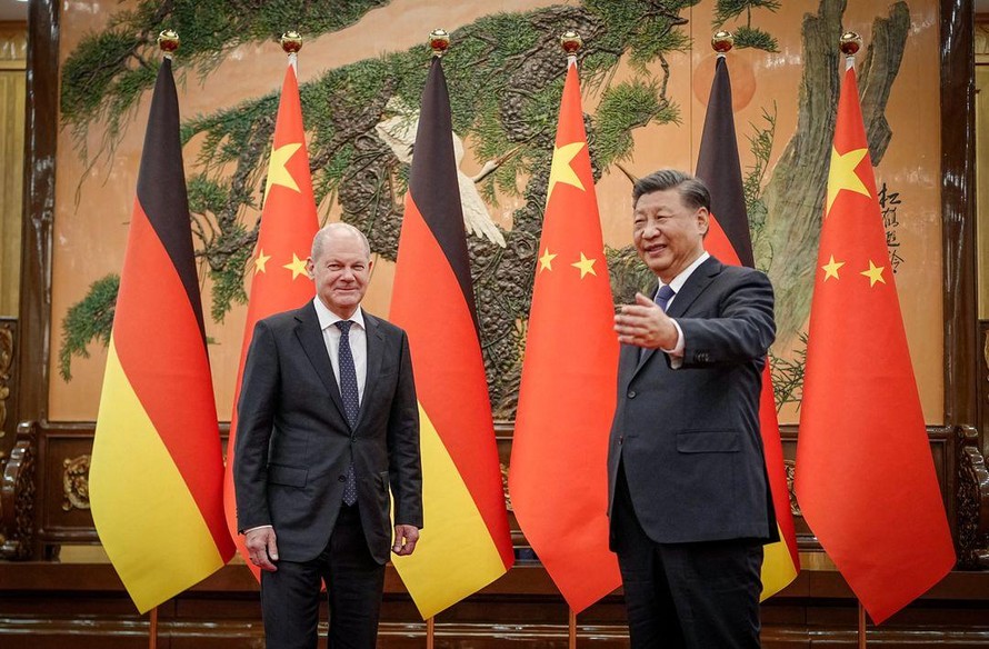 Thủ tướng Đức Olaf Scholz đến Bắc Kinh gặp Chủ tịch Trung Quốc Tập Cận Bình. Ảnh: Reuters