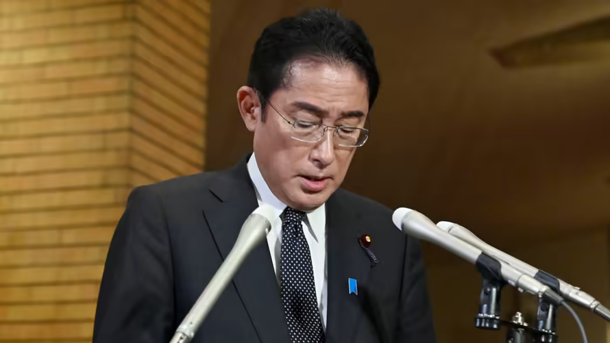 Thủ tướng Nhật Bản Kishida Fumio phát biểu trước báo giới hôm 20/11. Ảnh: Nikkei Asia