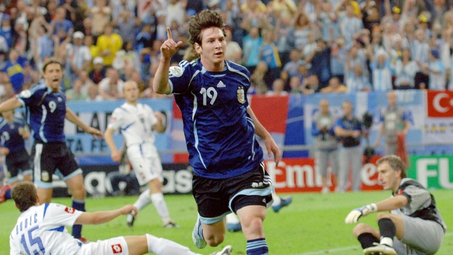 Ký ức năm 2006 & Màn ra mắt của Lionel Messi