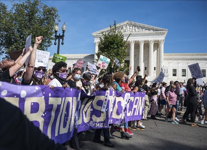 Dự luật cấm nạo phá thai tiếp tục gây tranh cãi tại Mỹ