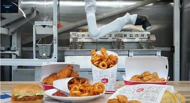 Robot dần thay thế nhân viên phục vụ đồ ăn nhanh tại nhiều chuỗi nhà hàng ở Mỹ