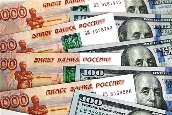 Đồng ruble của Nga tiệm cận ngưỡng cao nhất trong 4 tuần