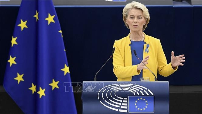 Chủ tịch Ủy ban châu Âu Ursula von der Leyen phát biểu tại phiên họp của Nghị viện châu Âu tại Strasbourg, miền Đông Pháp, ngày 14/9/2022. Ảnh: AFP/TTXVN