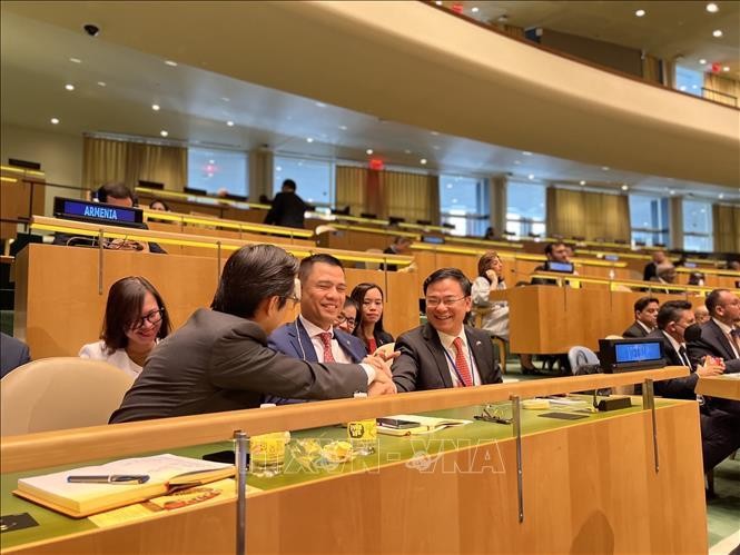 Đoàn Việt Nam tham dự phiên họp bỏ phiếu và công bố kết quả thành viên Hội đồng Nhân quyền Liên Hợp Quốc. Ảnh: TTXVN.