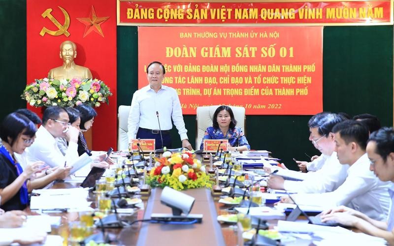 Chủ tịch HĐND thành phố Hà Nội Nguyễn Ngọc Tuấn phát biểu tại buổi làm việc.