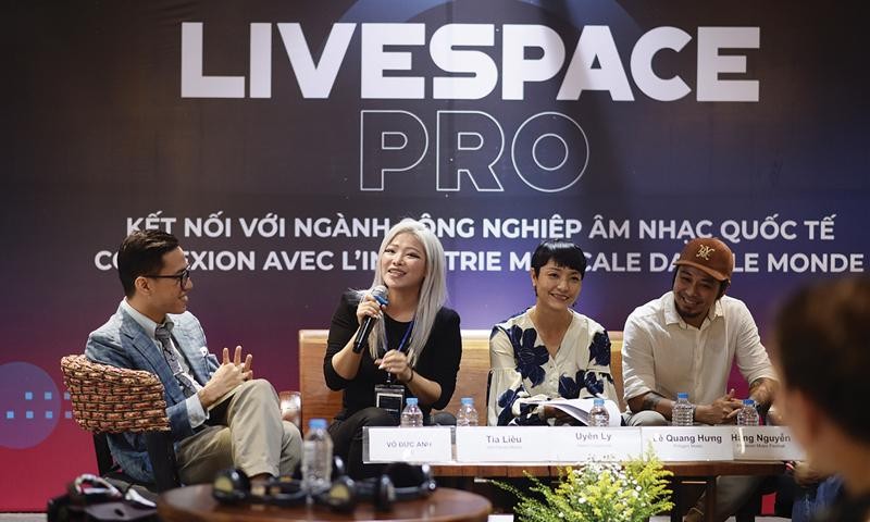 Nhiều vấn đề trong phát triển âm nhạc đã được thảo luận sôi nổi tại chuỗi chương trình bàn tròn "LiveSpace PRO".