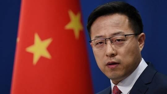 Người phát ngôn Bộ Ngoại giao Trung Quốc Triệu Lập Kiên phát biểu tại cuộc họp báo hàng ngày tại Bắc Kinh hôm 8/4/2020. Ảnh: AFP