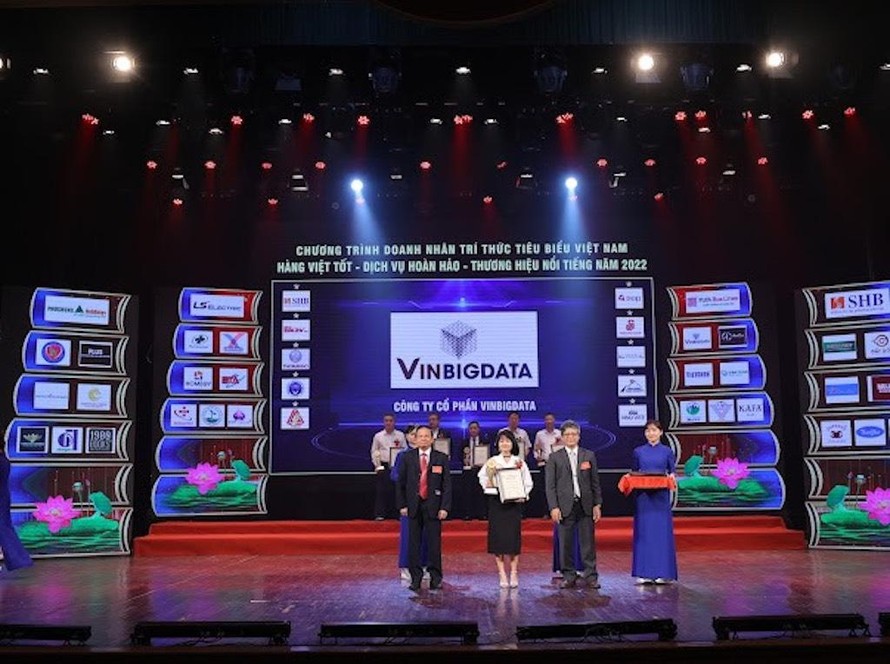 ViVi nằm trong Top 10 thương hiệu nổi tiếng 2022 do Trung tâm bảo vệ người tiêu dùng đánh giá và đề cử.