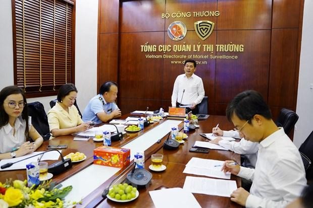Bộ trưởng Nguyễn Hồng Diên họp chỉ đạo về công tác đảm bảo nguồn cung xăng dầu. (Ảnh: PV/Vietnam+)