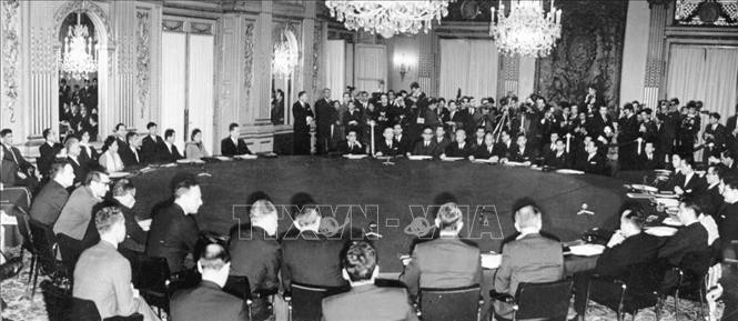 Quang cảnh lễ ký Hiệp định Paris, ngày 27/1/1973, tại Trung tâm Hội nghị quốc tế ở thủ đô Paris (Pháp). Ảnh tư liệu: Văn Lượng/TTXVN 