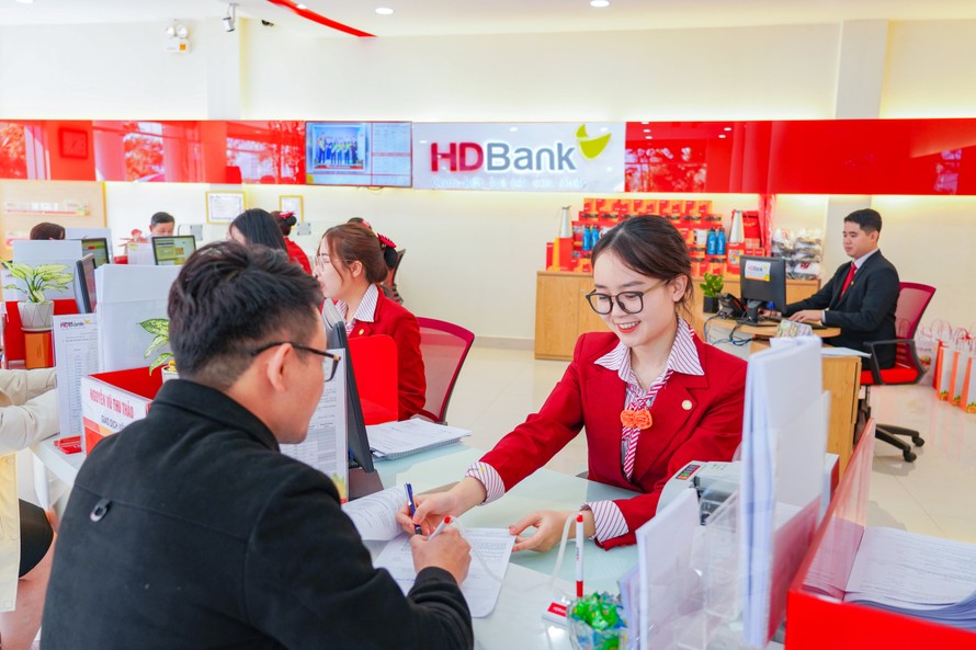 Gửi tiết kiệm tại HDBank, nữ khách hàng ở Hà Nội trúng 1 tỷ đồng