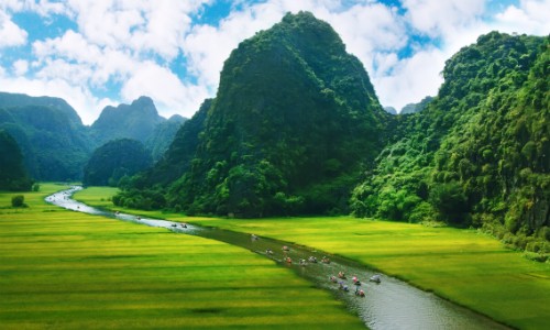 Phong cảnh ởTam Cốc, Ninh Bình. Ảnh: John Bill/Shutterstock