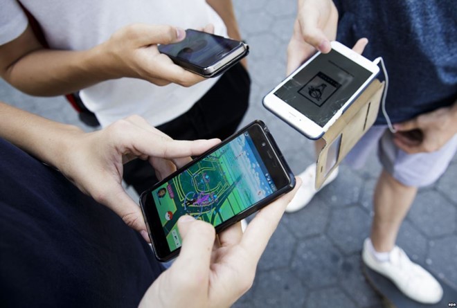 Pokemon Go từng là hiện tượng game gây sốt toàn cầu vào mùa hè năm 2016. Ảnh: Techofthrones