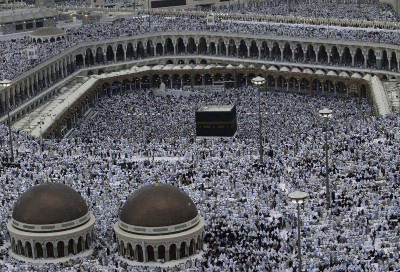 Hàng năm, Saudi Arabia thu hút khoảng 2 triệu người Hồi giáo trên khắp thế giới hành hương đến Thánh địa Mecca