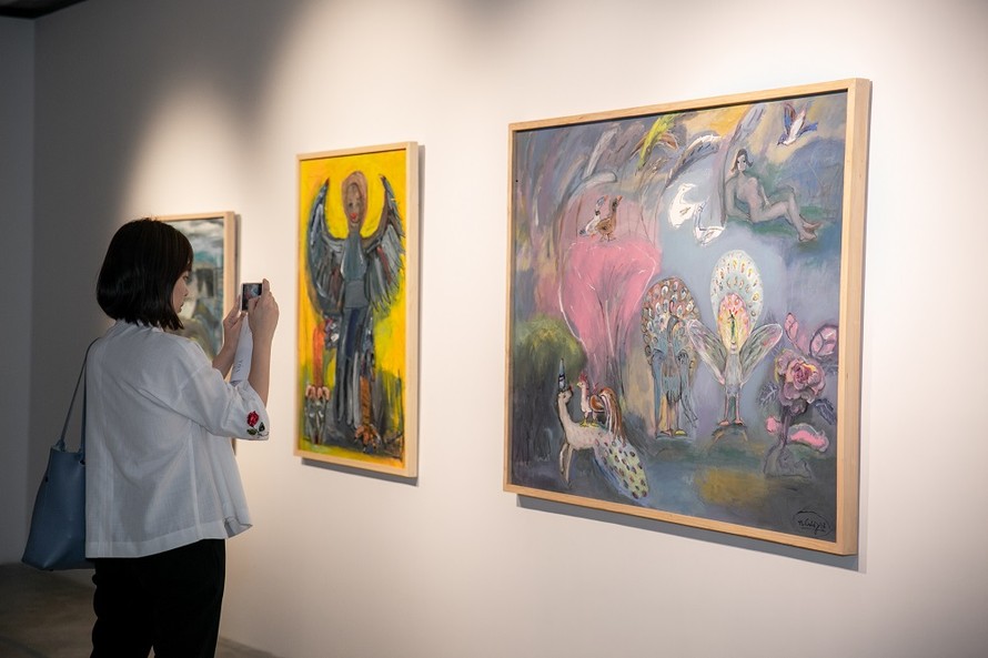 Các tác phẩm của họa sĩ Nguyễn Nghĩa Cương - tác giả trong sách Viet Art Now – Một số gương mặt điển hình được VCCA giới thiệu tại triển lãm Tỏa 2
