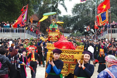Ghi danh Lễ hội đền Đông Cuông vào danh mục Di sản Văn hóa phi vật thể quốc gia