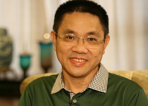 Trần Sinh, chủ tịch công ty thực phẩm Thiên Địa, treo thưởng hàng triệu tệ cho người đánh bại võ sĩ MMA Từ Hiểu Đông. Ảnh: Shanghaiist
